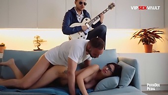 Romanian Babe Julia De Lucia Shares Her Anal Expertise In A Vip Sex Vault Tutorial