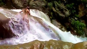 Lilyan'S Erotic Experience In The Water