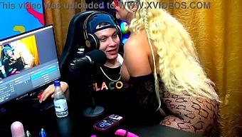 Andressa Sanchez Seduces Ruan, Showing Off Her Butt And His Penis On Camera! - Podcast Pápum No Barraco - Uncensored Edition