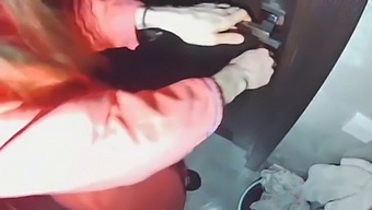 Real Sex With An Unfaithful Wife Who Satisfies Her Husband’s Friends
